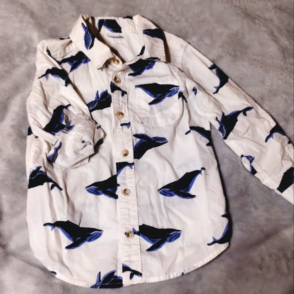 Old Navy- Children's blue whale button up shirt- Size 4